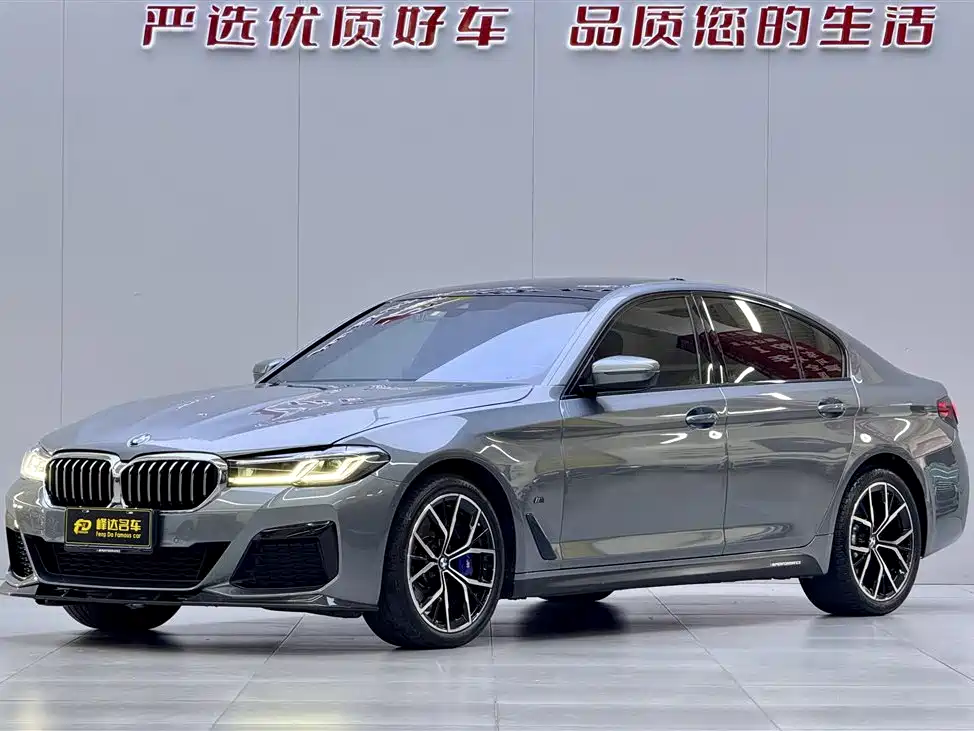 BMW 5 Series 2022 — фото 1