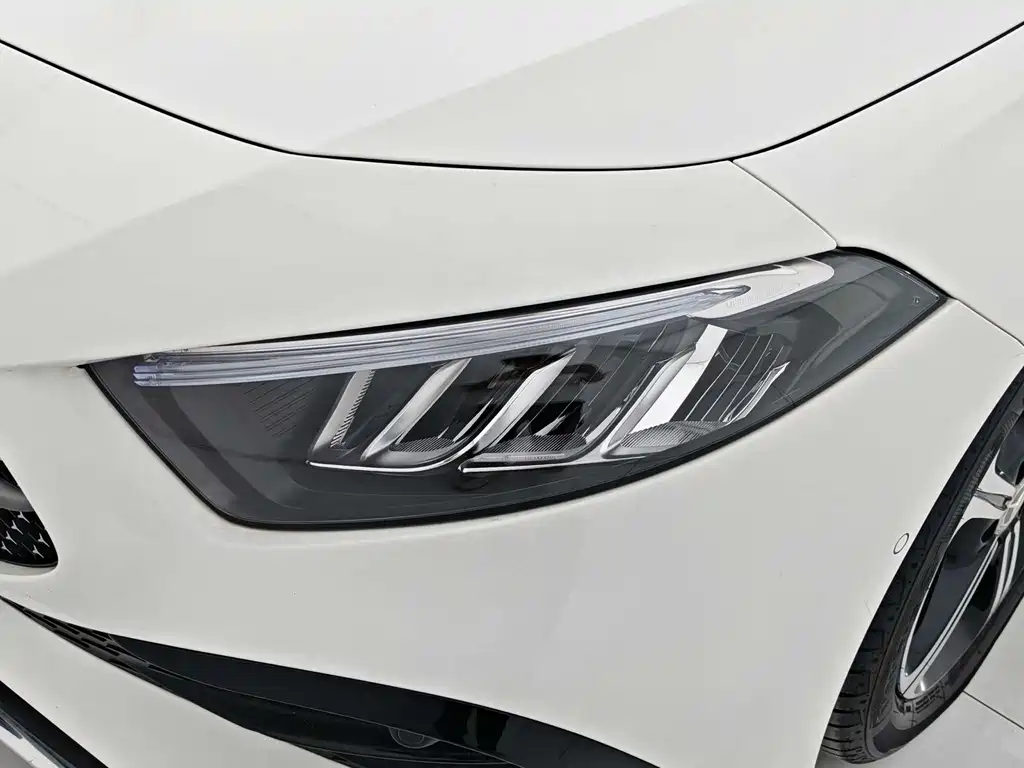 Mercedes-Benz A-Class 2023 — фото 15