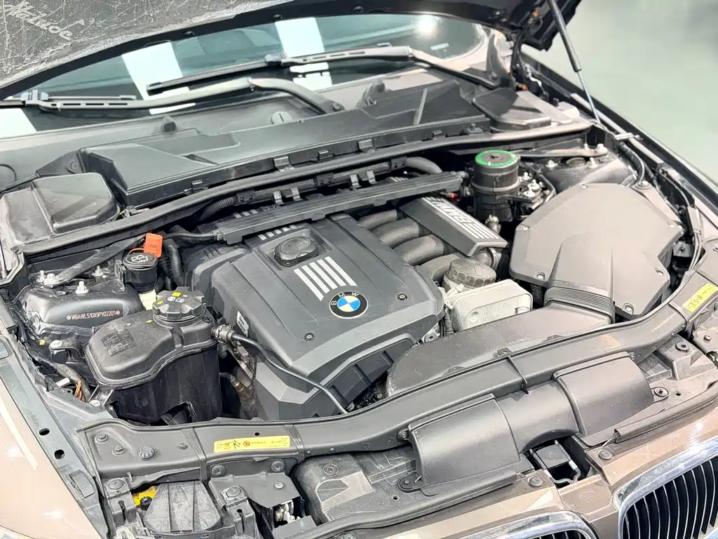 BMW 3 Series 2009 — фото 18