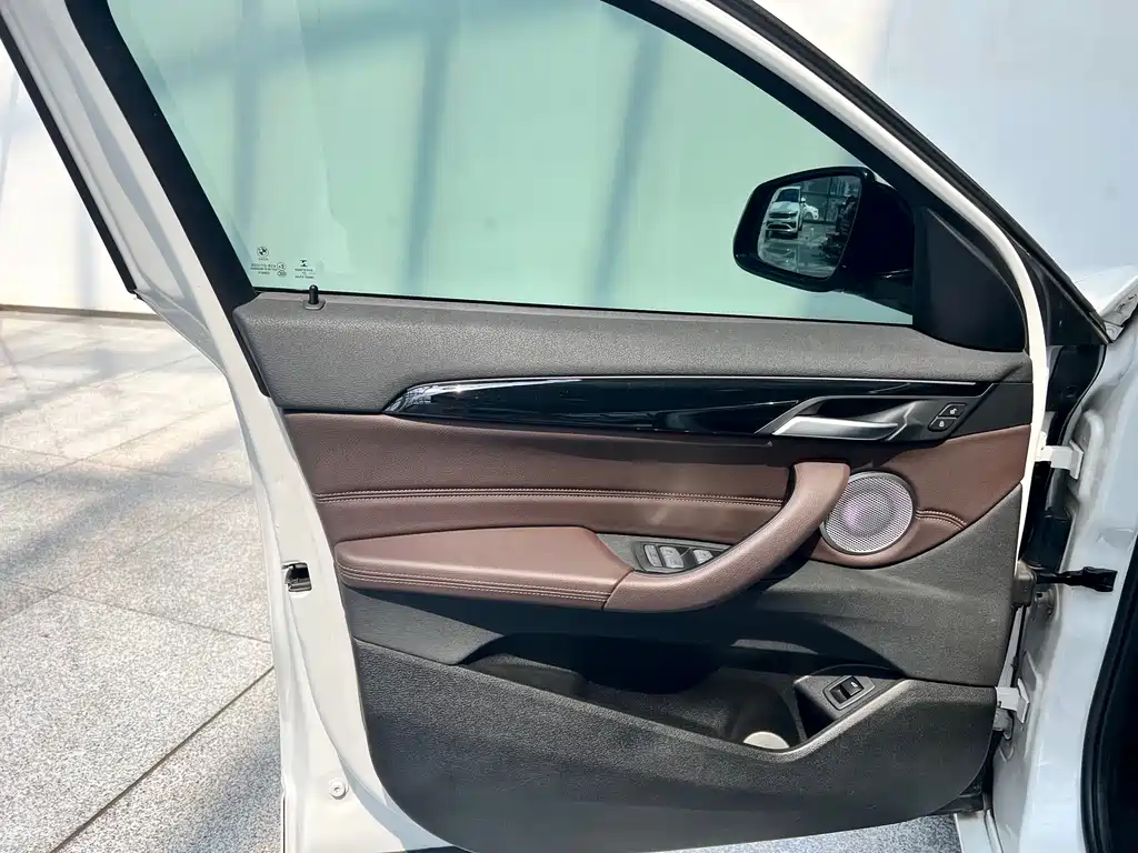 BMW X2 2021 — фото 24
