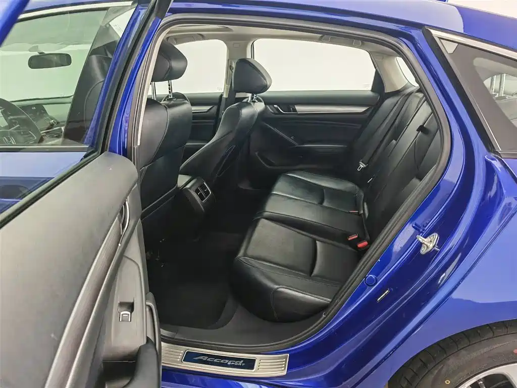 Honda Accord 2019 — фото 15