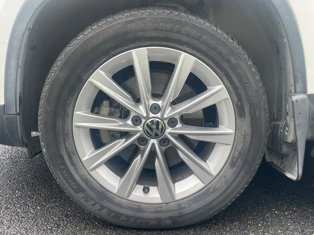 Volkswagen Tiguan 2015 — фото 12