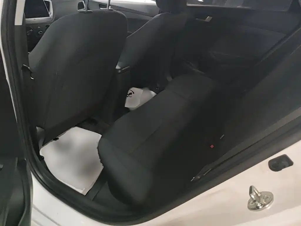 Hyundai Verna 2017 — фото 17