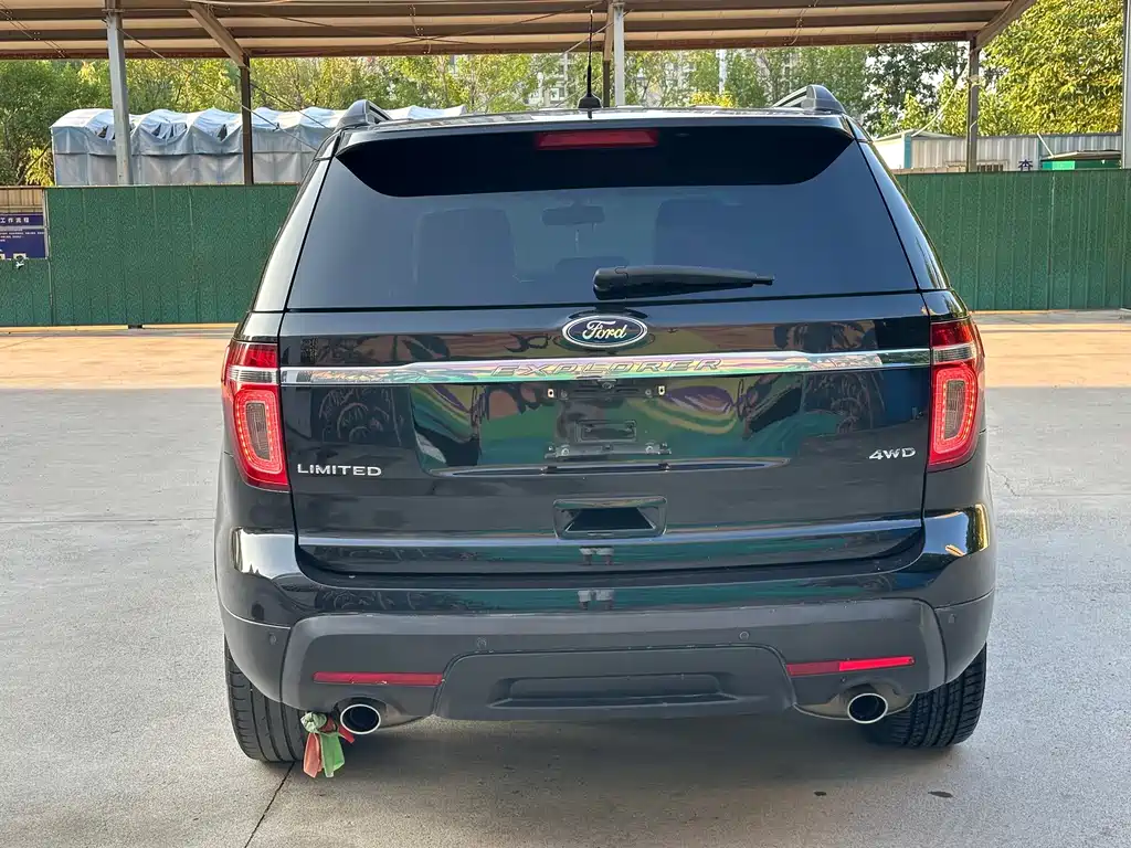Ford Explorer 2015 — фото 4