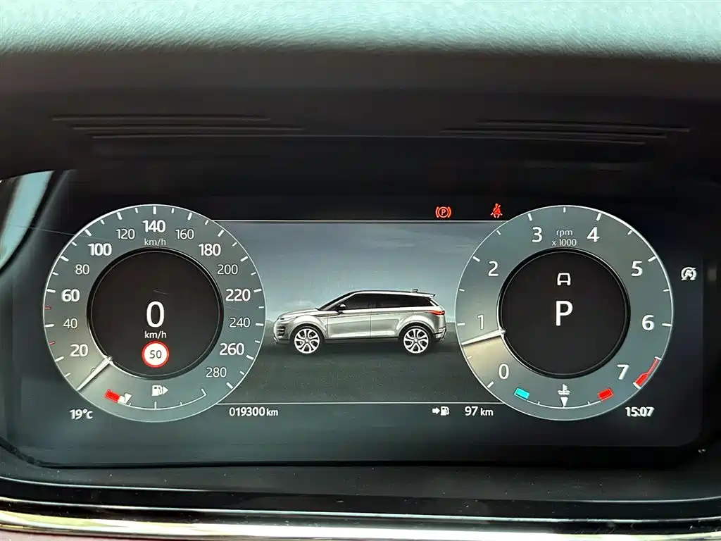 Land Rover Evoque 2023 — фото 13
