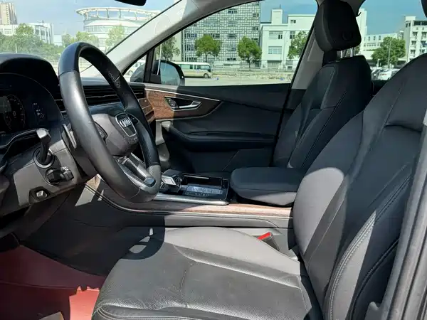 Audi Q7 2024