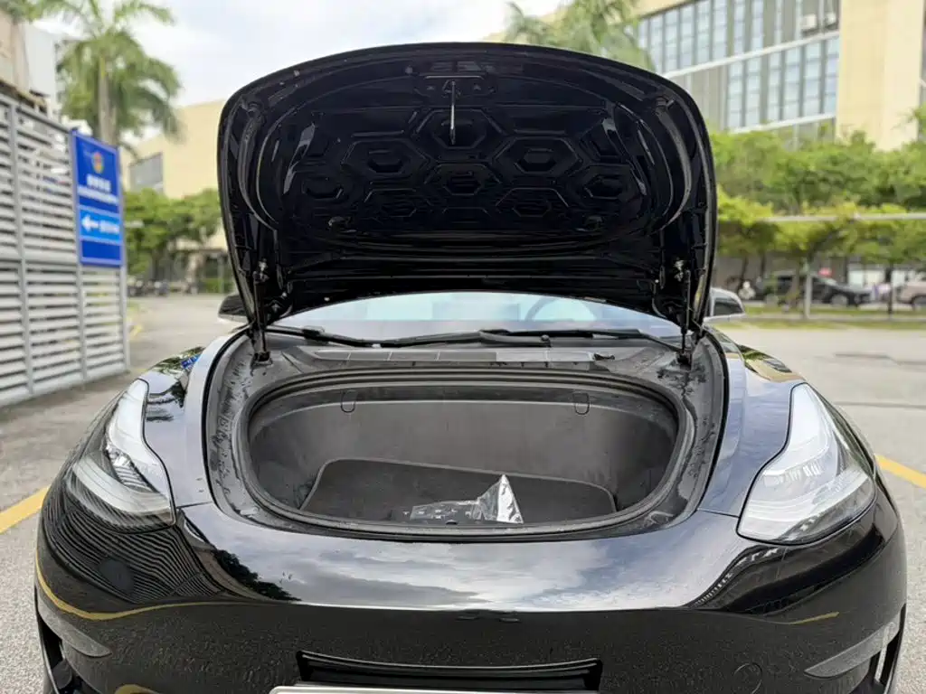 Tesla Model 3 2019 — фото 17