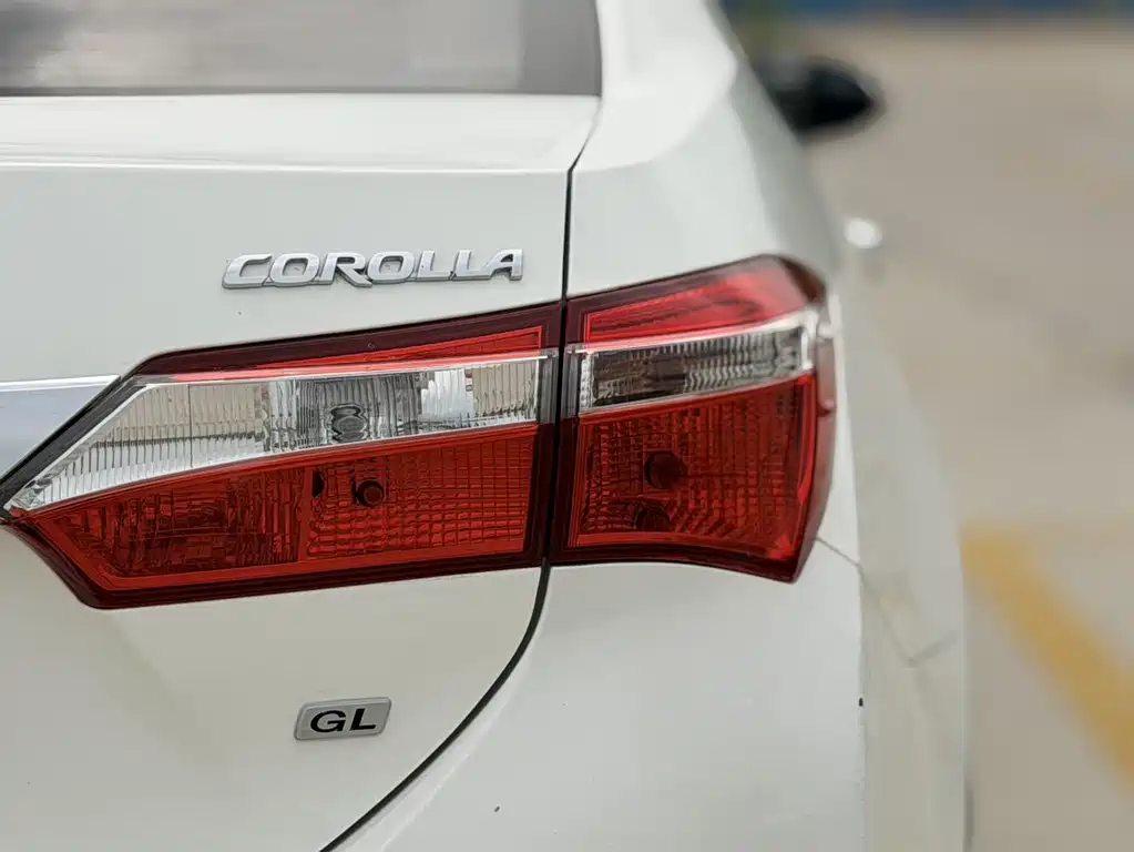Toyota Corolla 2017 — фото 16