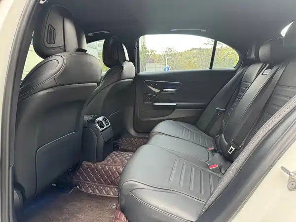Mercedes-Benz C-Class 2023