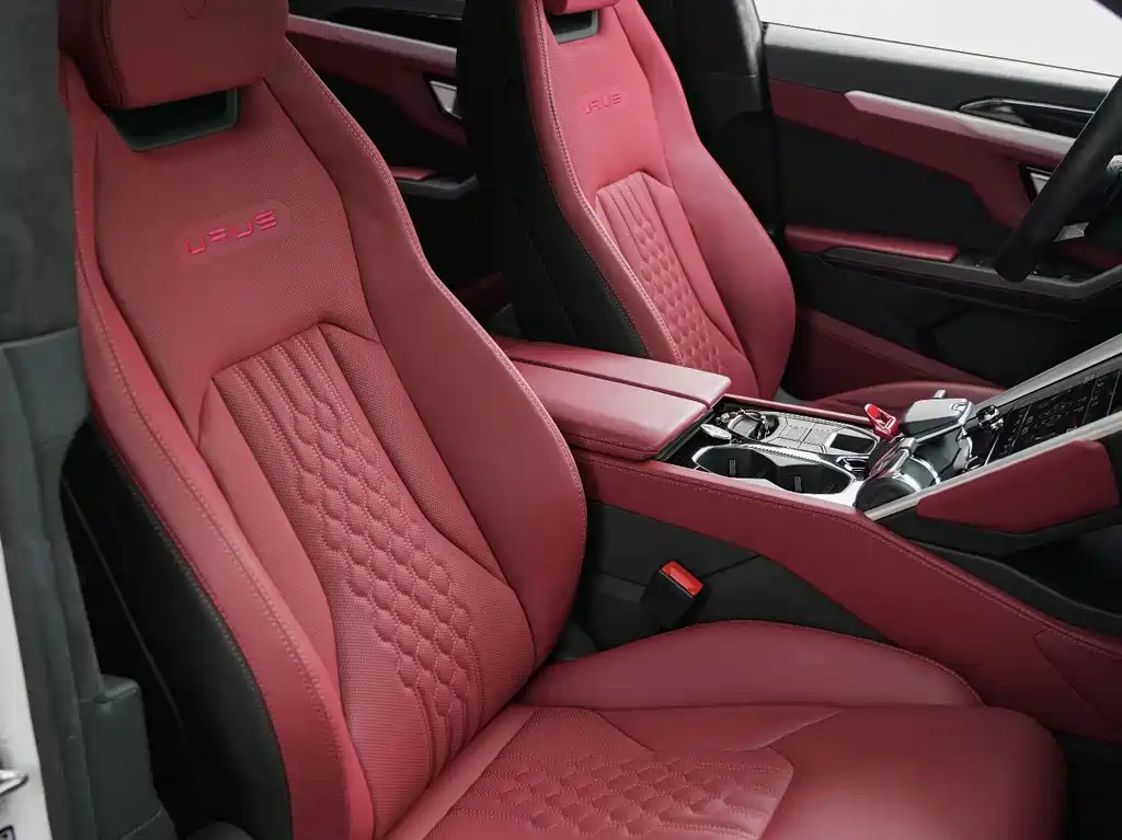 Lamborghini Urus 2024 — фото 17