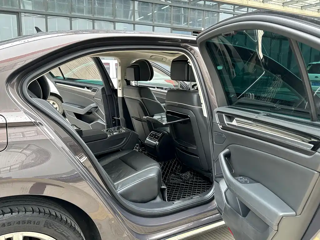Volkswagen Phideon 2018 — фото 19