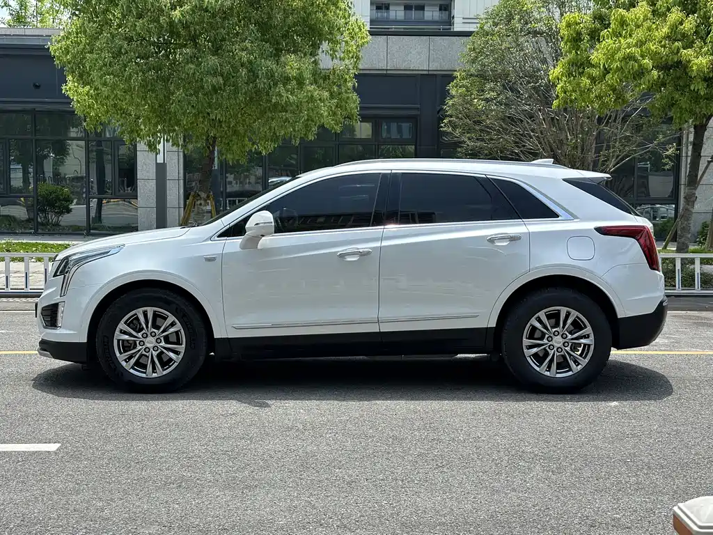 Cadillac XT5 2020 — фото 4
