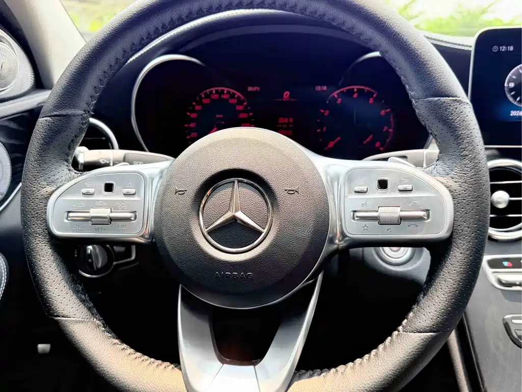 Mercedes-Benz C-Class 2020 — фото 18
