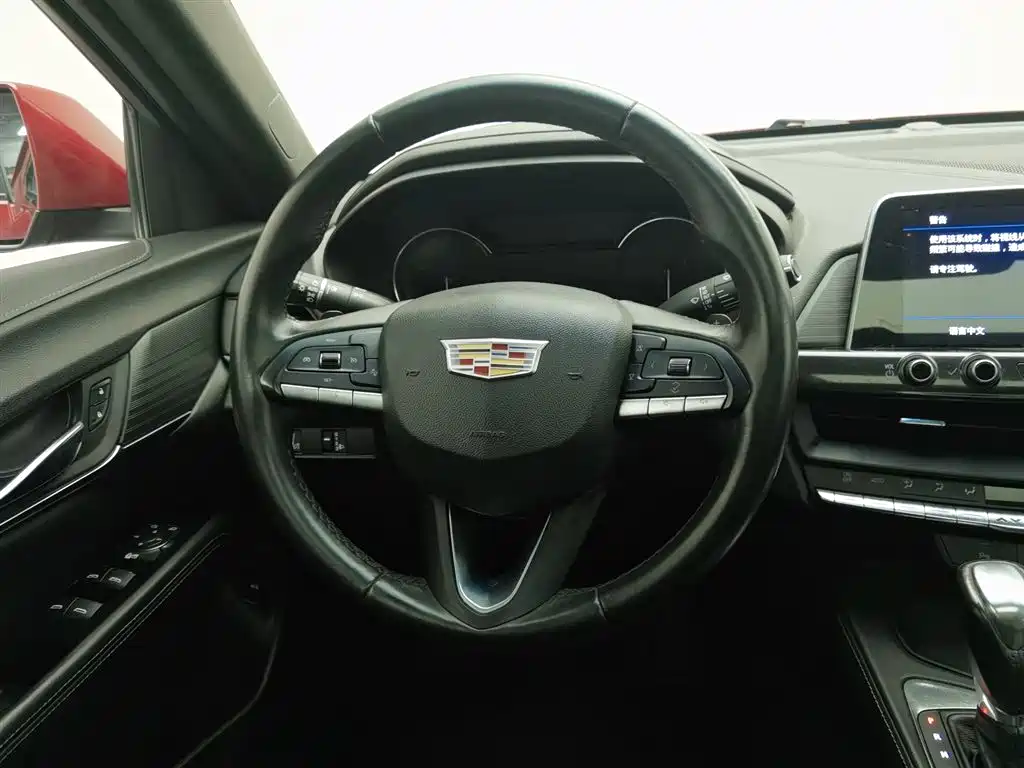 Cadillac CT4 2021 — фото 11