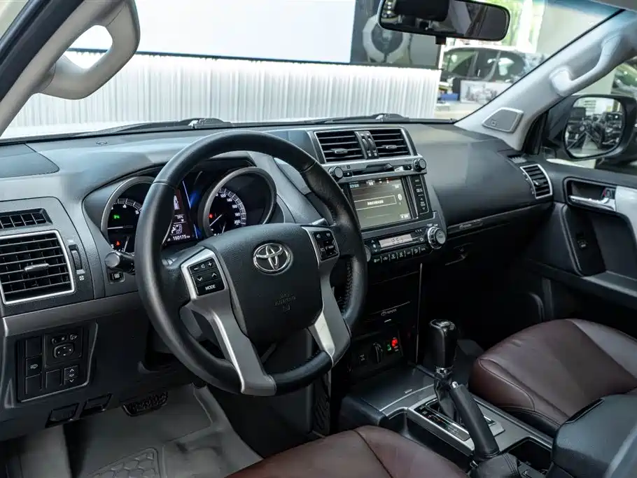 Toyota Prado 2016 — фото 22
