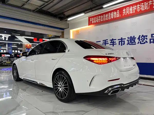 Mercedes-Benz C-Class 2024