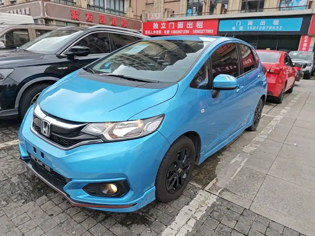 Honda Fit 2018 — фото 2