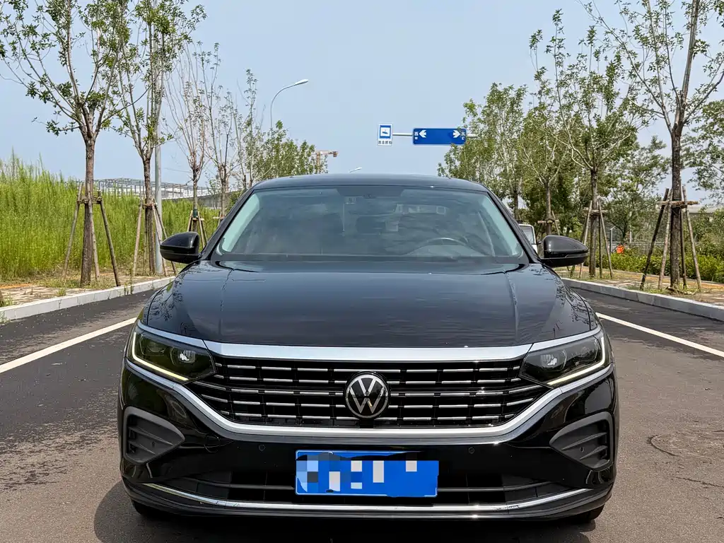 Volkswagen Passat 2024
