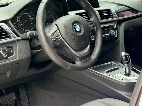 BMW 3 Series 2016