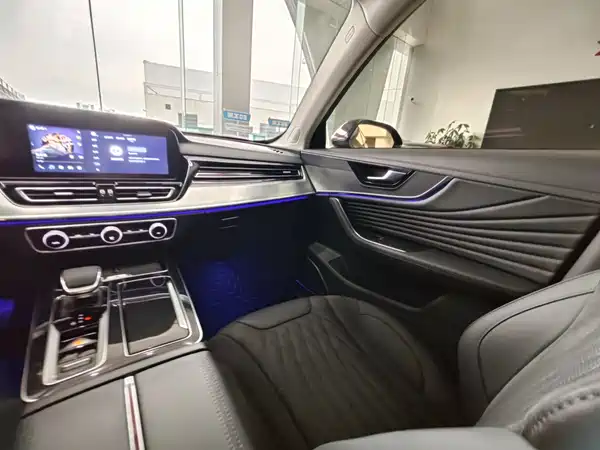 Hongqi HS5 2023