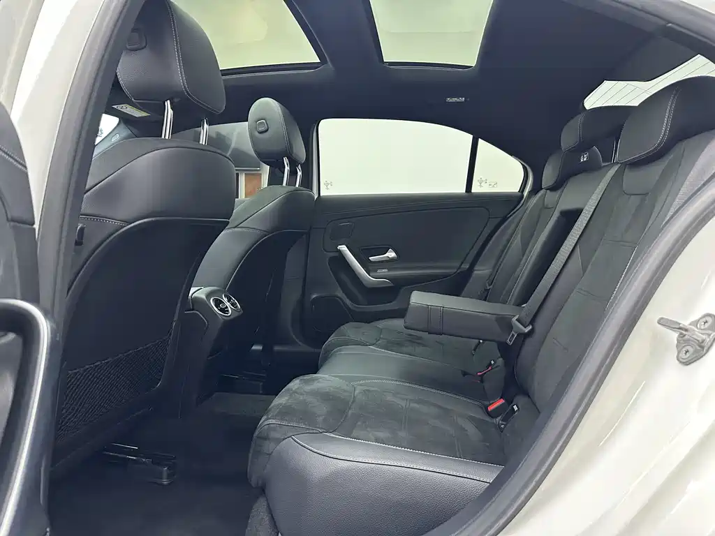 Mercedes-Benz A-Class 2020 — фото 10