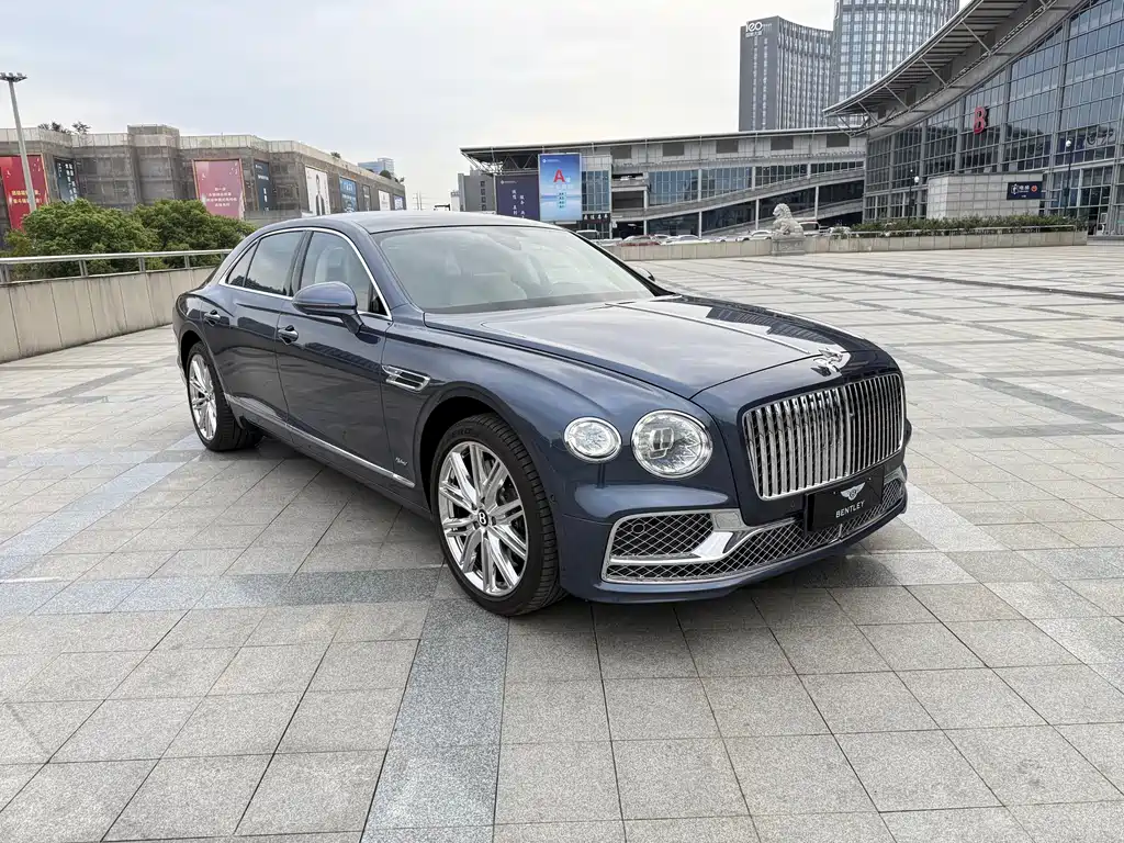 Bentley Flying Spur PHEV 2022 — фото 3