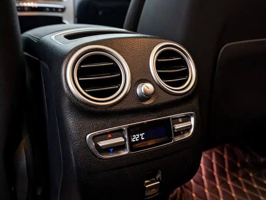 Mercedes-Benz GLC 2022 — фото 25