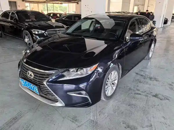 Lexus ES 2017