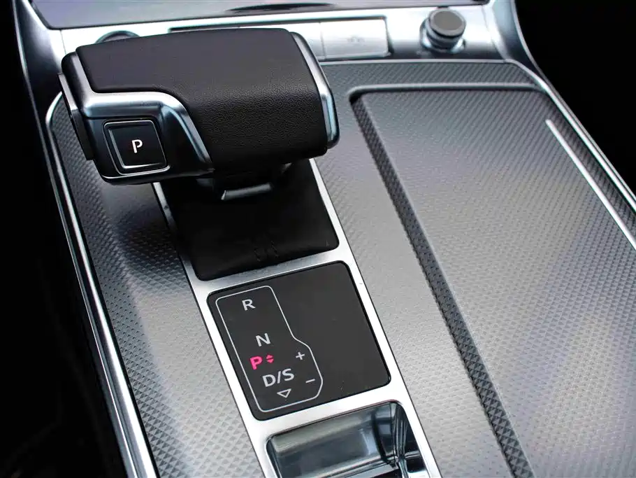 Audi A6L 2023 — фото 11