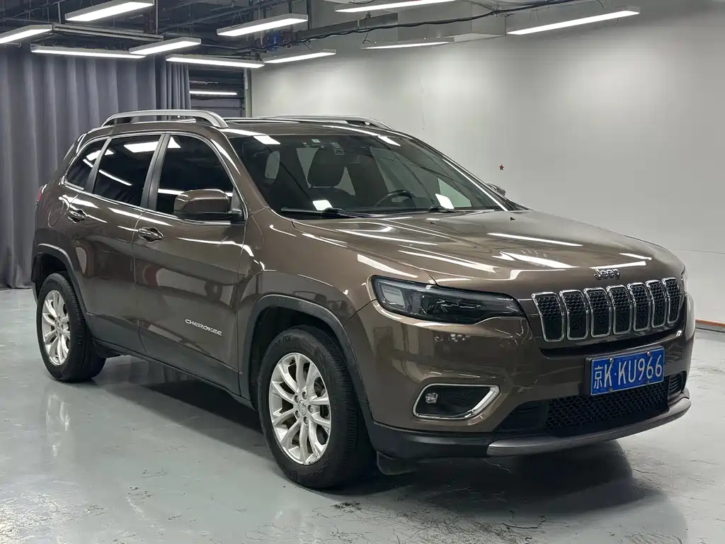 Jeep Cherokee 2019 — фото 2