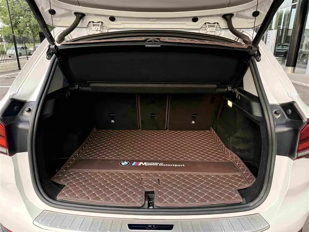 BMW X1 2021 — фото 18