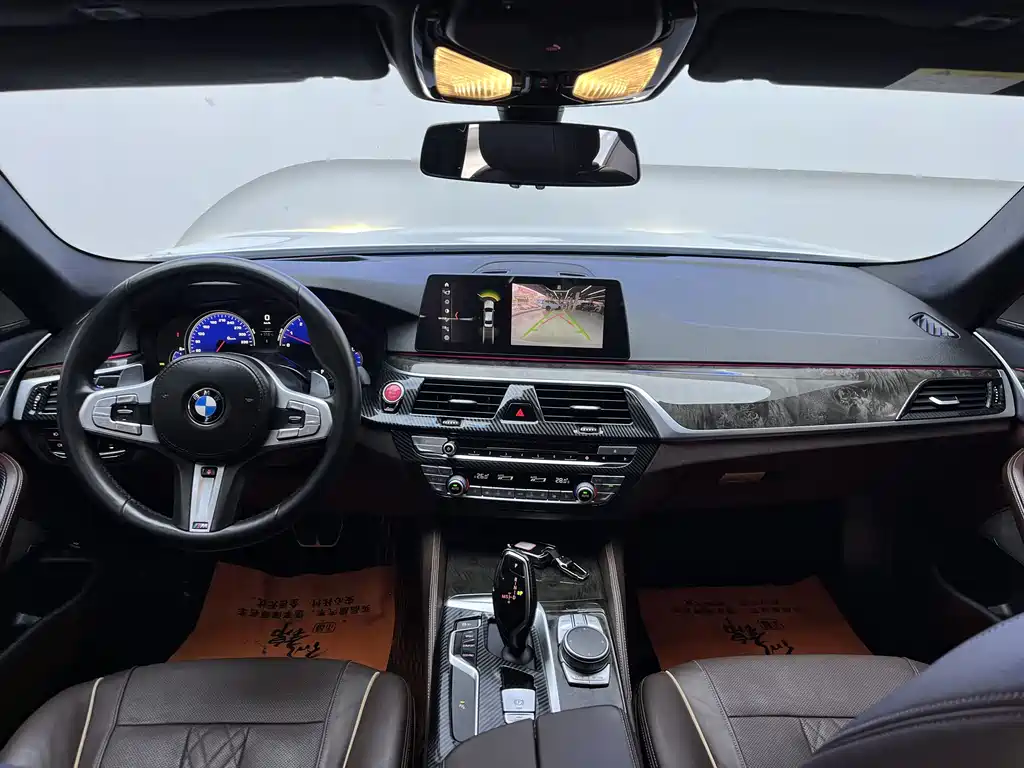 BMW 5 Series 2017 — фото 9