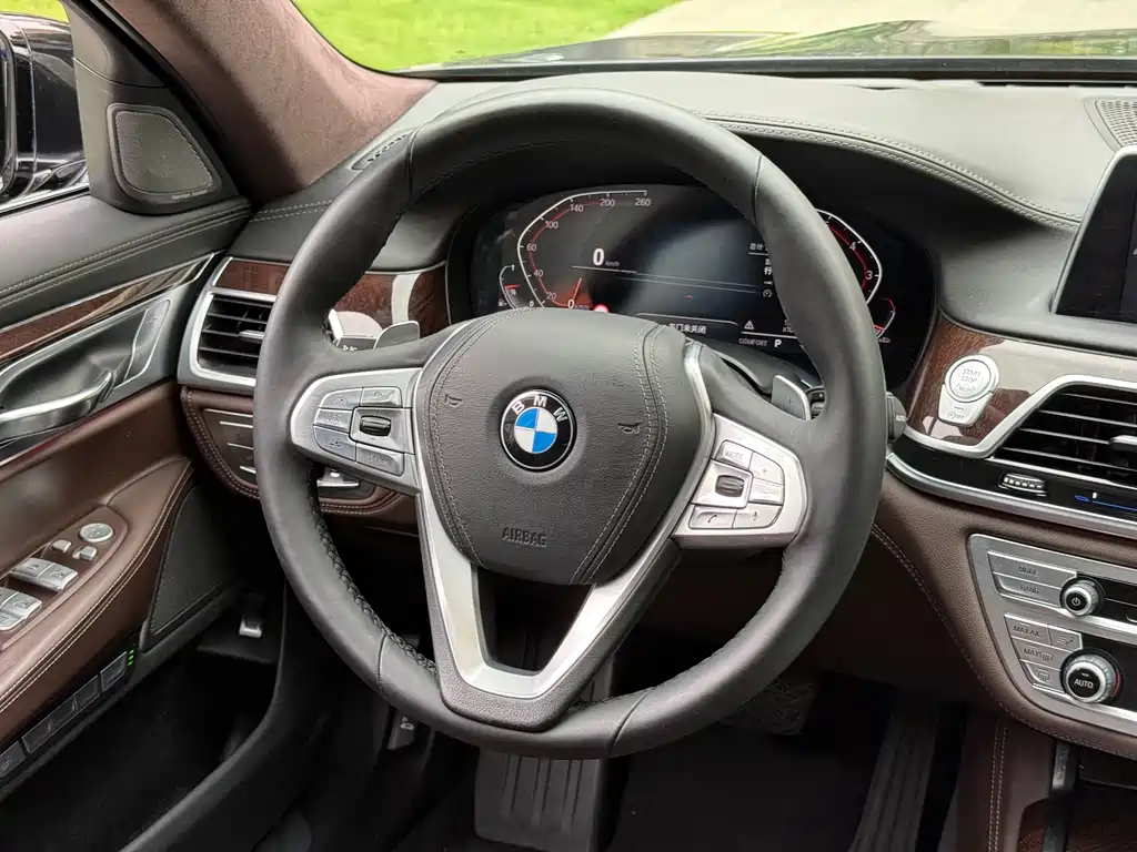 BMW 7 Series 2016 — фото 5