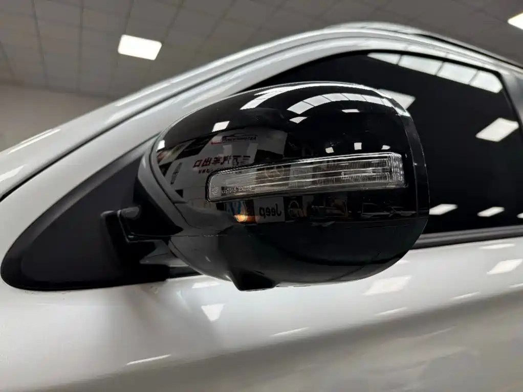Mitsubishi Outlander 2022 — фото 16