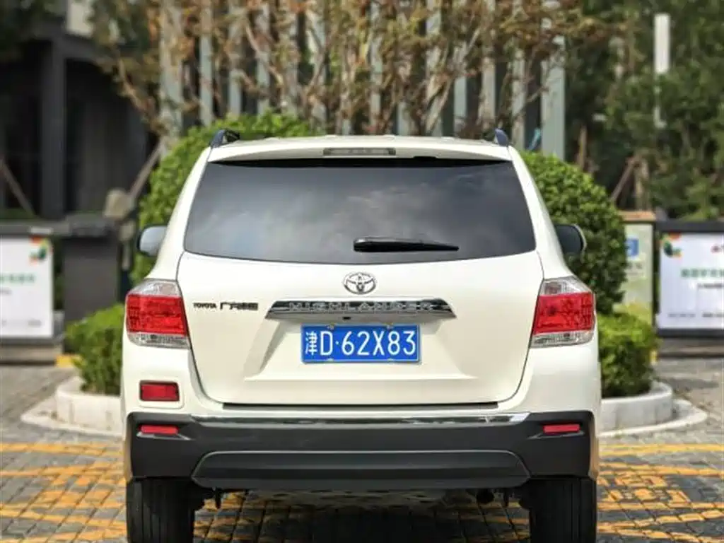 Toyota Highlander 2014 — фото 4