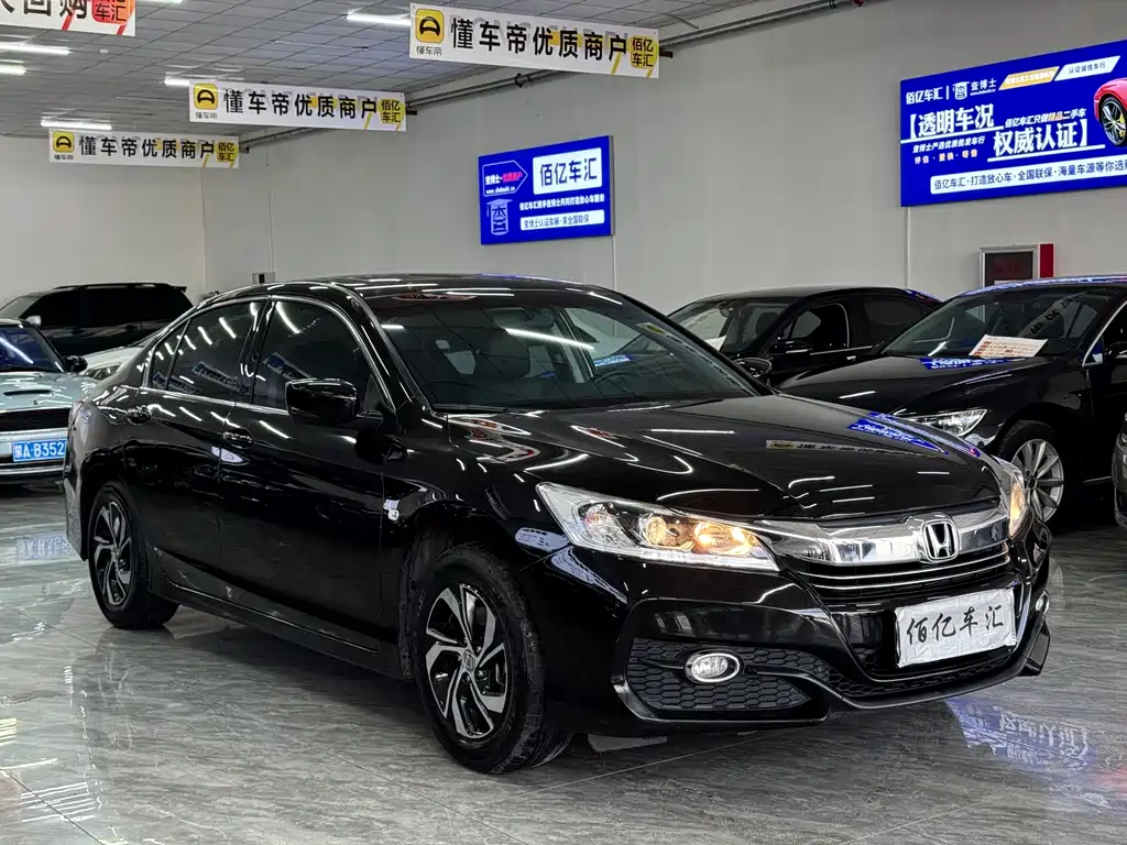 Honda Accord 2018 — фото 9