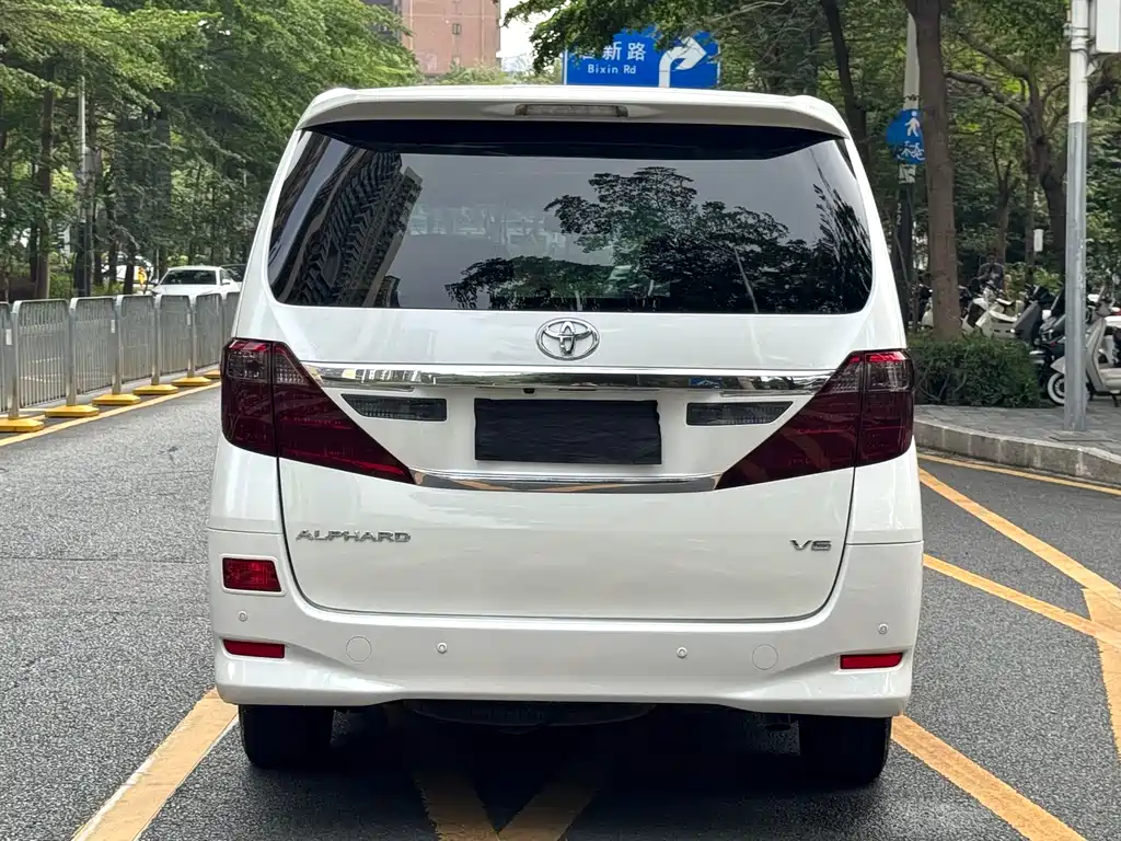 Toyota Alphard 2014 — фото 21