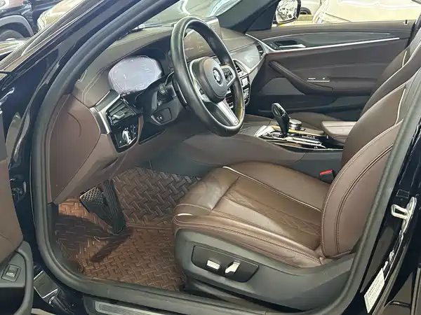 BMW 5 Series 2022