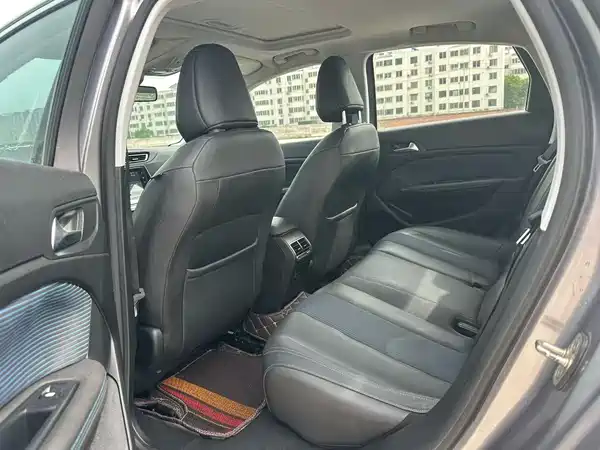 Peugeot 308 2016