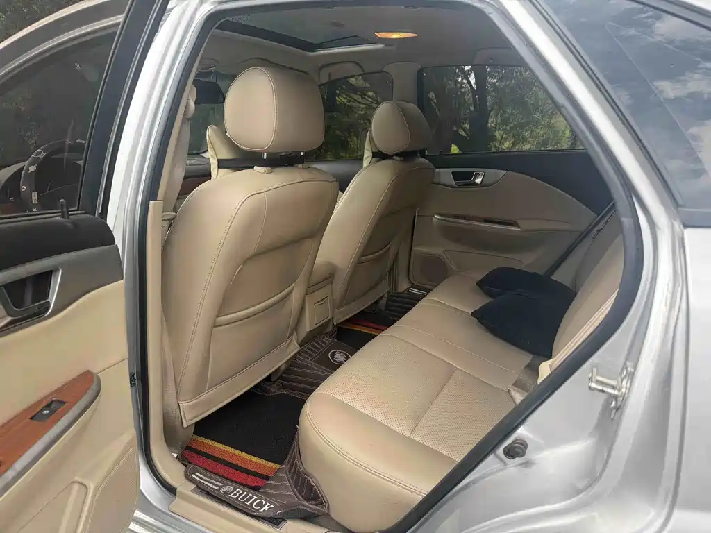 Buick Excelle 2012