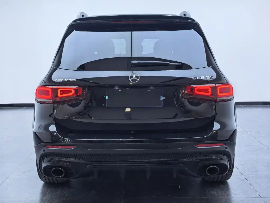 Mercedes-Benz GLB AMG 2023 — фото 23
