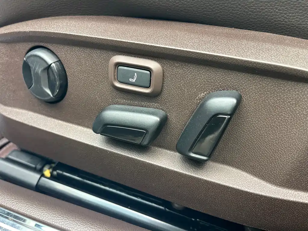 Volkswagen Phideon 2016 — фото 10