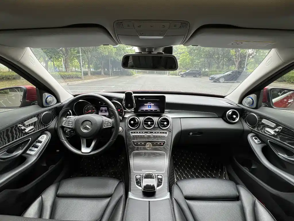 Mercedes-Benz C-Class 2018 — фото 8