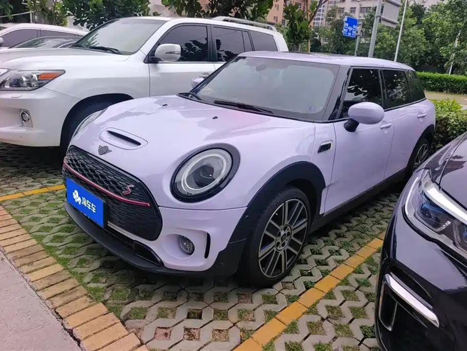 MINI Clubman 2023 — фото 1