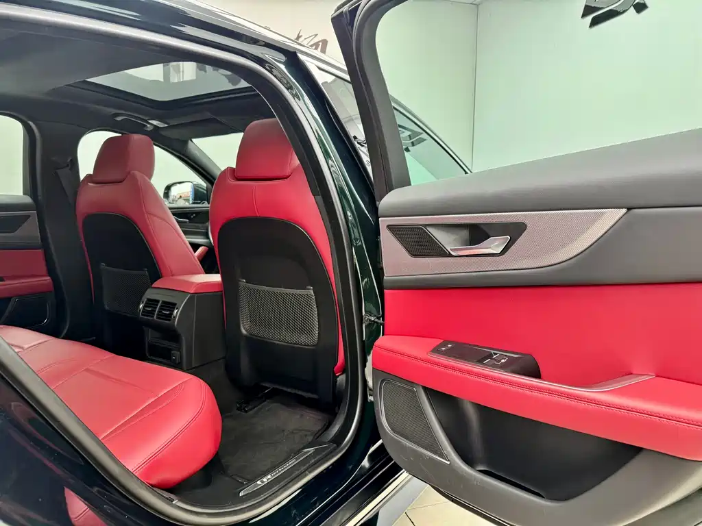 Jaguar XEL 2022 — фото 10