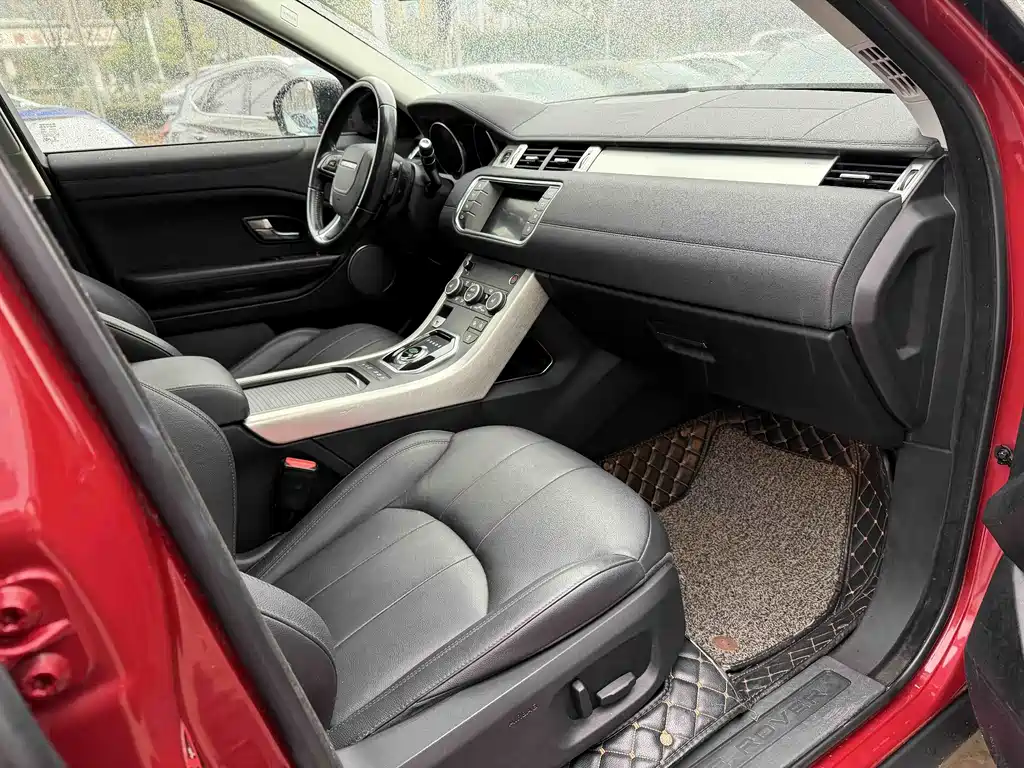 Land Rover Evoque 2018 — фото 17
