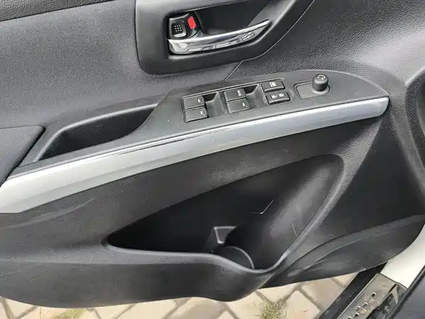Suzuki S-Cross 2015