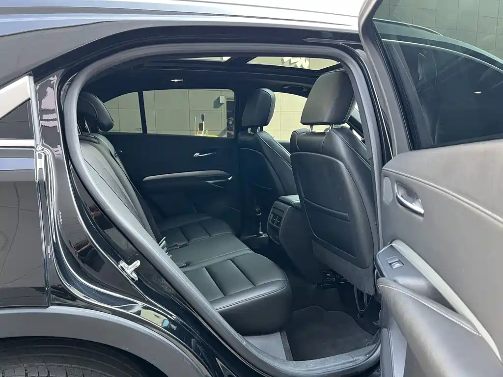 Cadillac XT4 2023 — фото 22