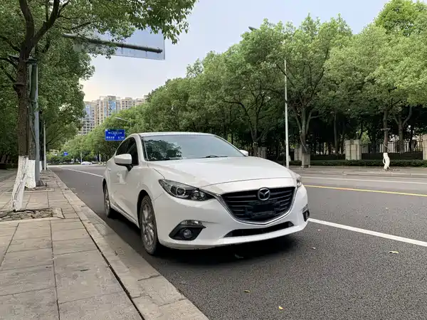 Mazda 3 Axela 2018