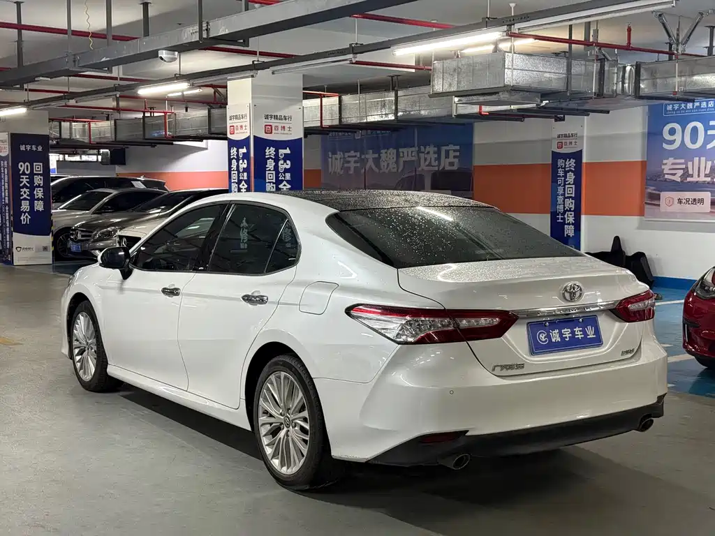 Toyota Camry 2020 — фото 14
